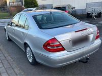 Gebraucht Mercedes E200 Elegance 122 PS (89 kW) 2004 Silber Limousine
