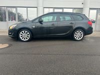 Gebraucht Opel Astra Edition 140 PS (102 kW) 2012 Schwarz Kombi