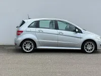 Gebraucht Mercedes B180 Avantgarde 109 PS (80 kW) 2010 Silber Van / Kleinbus