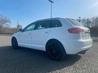 Gebraucht Audi A3 Sportback 125 PS (91 kW) 2011 Weiß Kleinwagen