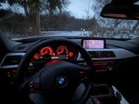 Gebraucht BMW 320 184 PS (135 kW) 2014 Blau Limousine