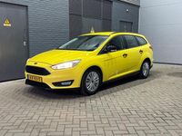 Gebraucht Ford Focus 120 PS (88 kW) 2018 Gelb Kombi