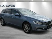 Gebraucht Volvo V60 163 PS (119 kW) 2018 Blau Kombi