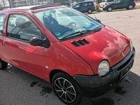 Second-hand Renault Twingo 60 CP (44 kW) 2003 Roșu Hatchback