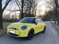 Gebraucht Mini Cooper SE Classic 135 kW (184 PS) 2024 Gelb Kleinwagen