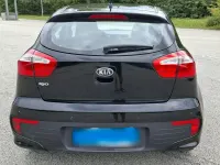 Gebraucht Kia Rio 84 PS (61 kW) 2016 Schwarz Kleinwagen