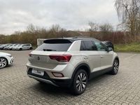 Gebraucht VW T-Roc Move 116 PS (85 kW) 2023 Ivory silver metallic schwarz SUV
