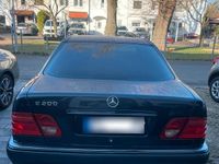 Gebraucht Mercedes E200 Elegance 136 PS (100 kW) 1999 Blau Limousine