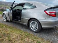 Gebraucht Mercedes CL200 116 PS (85 kW) 2004 Grau Coupé