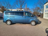 Gebraucht Ford Tourneo 170 PS (125 kW) 2019 Blau Van / Kleinbus