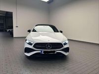 Gebraucht Mercedes A180 136 PS (100 kW) 2024 Weiß Limousine