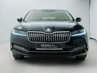 Gebraucht Skoda Superb Style 150 PS (110 kW) 2022 Blackmagic perleffekt Kombi