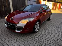 Gebraucht Renault Mégane 101 PS (74 kW) 2010 Rot Limousine
