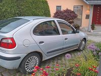 Gebraucht Renault Mégane 94 PS (69 kW) 2001 Silber Kleinwagen