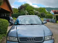 Second-hand Audi A4 101 CP (74 kW) 1998 Argintiu Berlinǎ