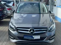 Gebraucht Mercedes B200 Urban 156 PS (114 kW) 2017 Grau Kleinwagen