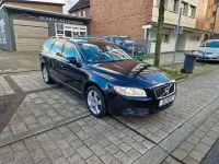 Gebraucht Volvo V70 Summum 205 PS (150 kW) 2010 Black sapphire / metallic Kombi