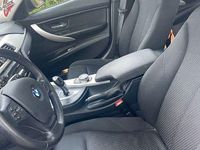 Gebraucht BMW 318 136 PS (100 kW) 2016 Blau Limousine