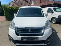 Gebraucht Peugeot Partner Premium 99 PS (72 kW) 2017 Weiß Van / Kleinbus