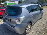 Gebraucht Toyota Verso Travel 126 PS (92 kW) 2012 Blue metallic Van / Kleinbus