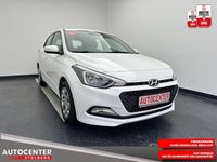 Gebraucht Hyundai i20 Classic 75 PS (55 kW) 2015 Weiß Kleinwagen