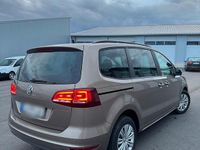 Gebraucht VW Sharan Comfortline 150 PS (110 kW) 2015 Gelb Van / Kleinbus