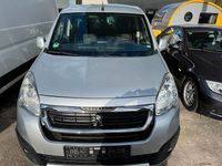 Gebraucht Peugeot Partner Tepee 120 PS (88 kW) 2018 Silber Van / Kleinbus