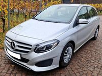 Gebraucht Mercedes B180 122 PS (89 kW) 2016 Silber Van / Kleinbus
