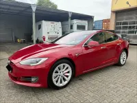 Usado Tesla Model S Performance 566 kW (770 CV) 2018 Rojo Utilitario