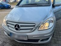 Gebraucht Mercedes B180 109 PS (80 kW) 2007 Silber Van / Kleinbus
