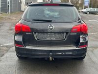 Gebraucht Opel Astra Design Edition 101 PS (74 kW) 2010 Schwarz Kombi