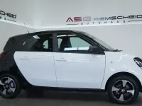 Gebraucht Smart ForFour Electric Drive Passion 60 kW (82 PS) 2020 Weiß Limousine