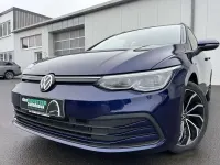 Gebraucht VW Golf VIII Life 150 PS (110 kW) 2022 Atlantik blue Kombi