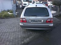 Gebraucht Mercedes E200 Elegance 163 PS (119 kW) 2003 Grau Kombi
