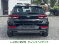 Gebraucht Hyundai i30 Trend 160 PS (117 kW) 2022 Schwarz Limousine