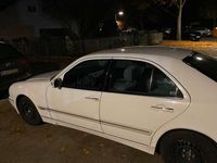 Gebraucht Mercedes E200 Elegance 136 PS (100 kW) 2000 Weiß Limousine