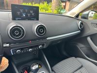 Gebraucht Audi A3 Ambition 125 PS (91 kW) 2015 Grau Limousine