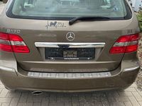 Gebraucht Mercedes B170 116 PS (85 kW) 2009 Braun Van / Kleinbus
