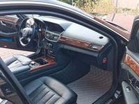 Gebraucht Mercedes E500 Elegance 408 PS (300 kW) 2012 Schwarz Limousine