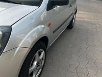 Gebraucht Ford Fiesta 60 PS (44 kW) 2006 Silber Kleinwagen