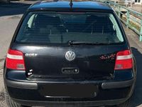 Second-hand VW Golf IV 75 CP (55 kW) 2003 Negru Berlinǎ