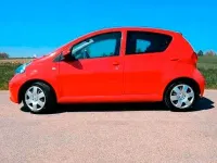 Gebraucht Toyota Aygo 69 PS (50 kW) 2006 Rot Kleinwagen