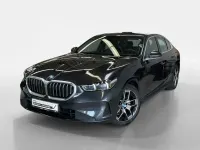 Gebraucht BMW 530e Sport Line 299 PS (219 kW) 2024 Grau Limousine
