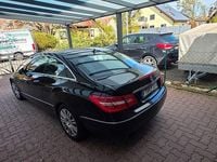 Gebraucht Mercedes E250 204 PS (150 kW) 2009 Schwarz Coupé