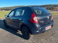 Gebraucht Dacia Sandero 75 PS (55 kW) 2010 Blau Limousine