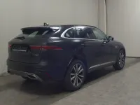 Gebraucht Jaguar F-Pace R-Dynamic 301 PS (221 kW) 2022 Santorini black SUV