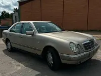 Gebraucht Mercedes E240 170 PS (125 kW) 1998 Beige Limousine