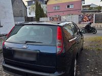 Gebraucht Ford Focus Trend 145 PS (106 kW) 2005 Blau Kombi