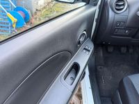 Gebraucht Nissan Micra Visia 80 PS (58 kW) 2015 White pearl (m) Kleinwagen