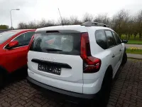 Gebraucht Dacia Jogger Expression 101 PS (74 kW) 2023 Gletscherweiß gletscherweiß Van / Kleinbus